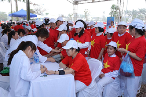 “Đồng[-]diễn[-]thể[-]dục[-]dưỡng[-]sinh[-]có[-]só[-]lượng[-]người[-]cao[-]tuổi[-]tham[-]gia[-]đông[-]nhất[-]Việt[-]Nam”